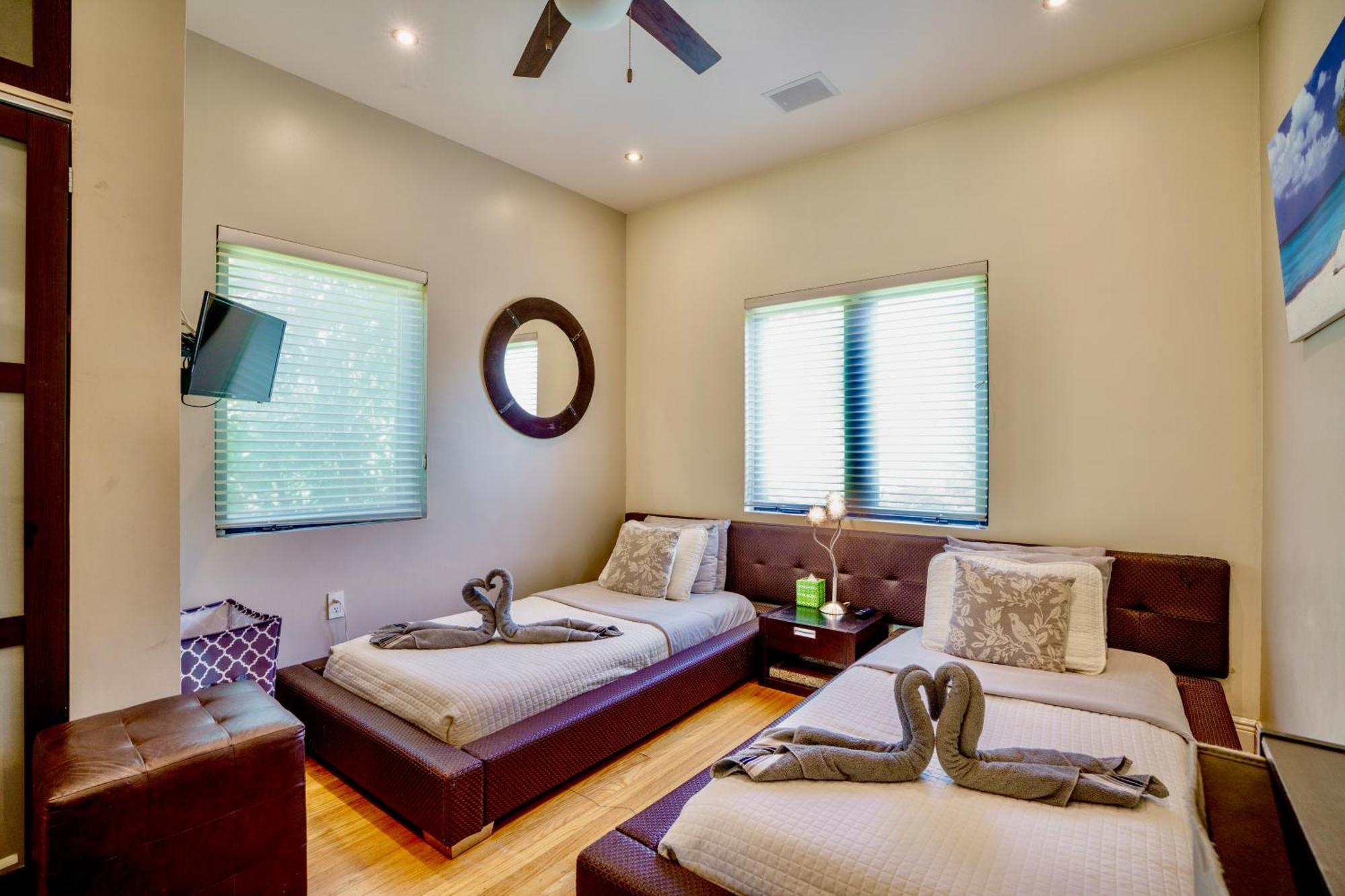 Entire Private Beautiful 2 Bedroom Plus Den House With Gated Front&Back Yard And Free Parking 10Min Drive To Miami Beach Εξωτερικό φωτογραφία