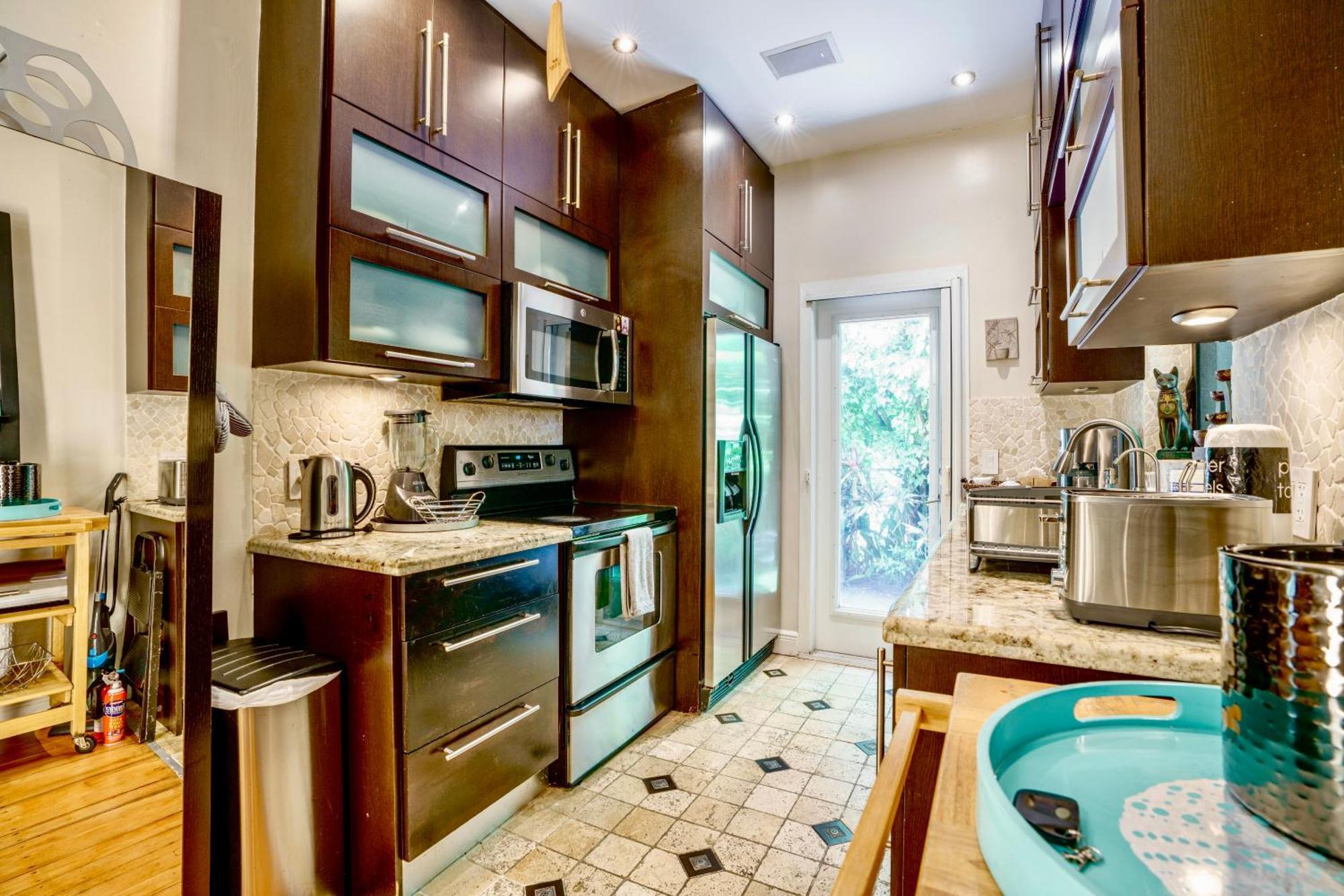 Entire Private Beautiful 2 Bedroom Plus Den House With Gated Front&Back Yard And Free Parking 10Min Drive To Miami Beach Εξωτερικό φωτογραφία